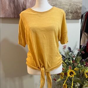 Women's Mustard Tie-Front Top -(R)